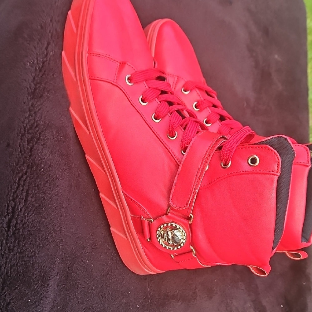 Chelsea Skull Bold Red Men's High-Top Skate Board Sneakers